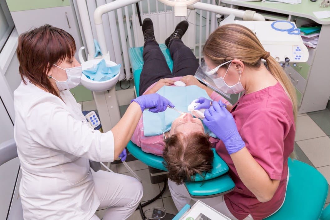 Affordable Dental Extractions: How Our Dentist Ensures Pain-Free Procedures